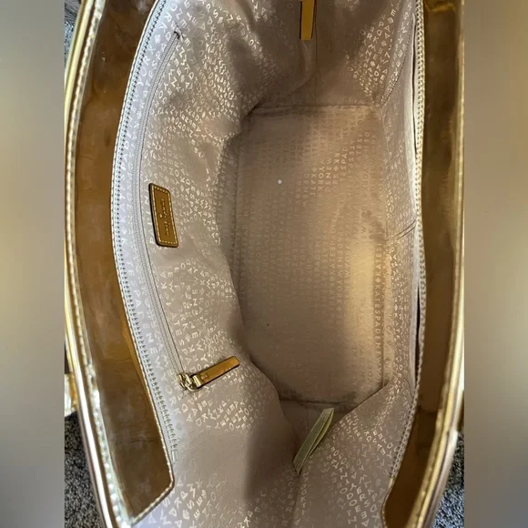 HOLIDAY SPECIAL - KATE SPADE HANDBAG - Picture 3 of 14